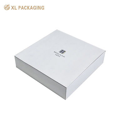 Πολυτελή Custom Magnetic Closure Cosmetic Box με παχύ άκαμπτο χαρτόνι και μινιμαλιστική λευκή βάση για συσκευασία δώρων φροντίδας δέρματος